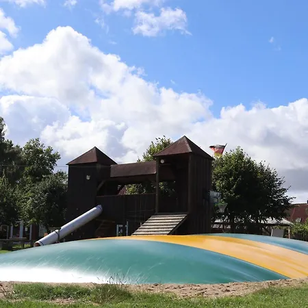 Wellnesshaus Blumenwiese Auf Dem Ostsee Mit Sauna-whirlwanne 別荘